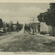Main Street, Lion's Head, Ont., postcard front