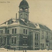 Town Hall, Walkerton, Ont., postcard front
