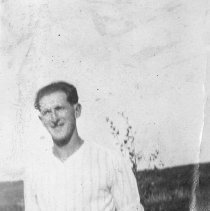 A992.020.001 Page 09m Roy Eidt Photo Album