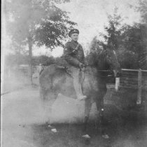 A992.020.001 Page 02b Roy Eidt Photo Album