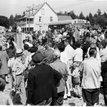 K67-26-00 Ceremony unveiling Duke of Edinburgh Award hikers' names on cairn