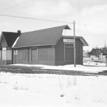 K-71-01-12 - Tara Railway Station