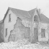 K-71-01-19 - Floyd Dudgeon Farm - frame house that was bricked over