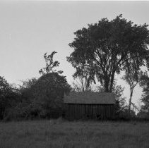 K-68-17-17 Log House on Lot 4, Con. XI, Sydenham Township, June 5, 1968