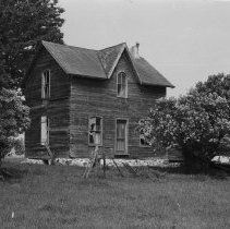 K-68-17-28 Frame House with Lilacs - Lot 5, Con. III, Elderslie Township