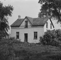 K-68-17-29 Brick House with Lilacs - Lot 13, Con. III, Elderslie Township