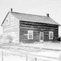 K-72-14-24  Middleton Log House, Lot 10, Con. VI, Arran Township