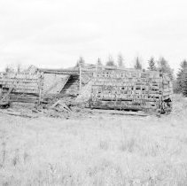 K-72-14-04 Log barn east of Evangelical Church at Rye, Muskoka