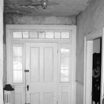 K-95-01-16 Captain Spence House, Southampton, front door, Feb. 20 1995