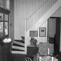 K-95-01-18 Captain Spence House, Southampton, staircase with door to hall