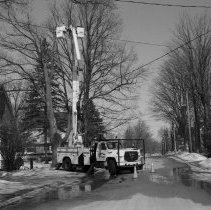 K-95-01-21 P.U.C. trimming maple trees on River St., Chesley