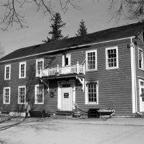 K-95-01-04 Former Walker House Hotel, Kincardine, damaged by fire Jan. 1995