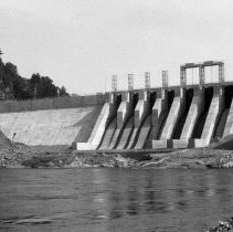 K-61-04-06 Power dam at Red Rock Falls, iron bridge, August 1961