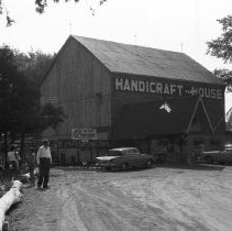 K-63-08-27 Bus trip to Tobermory, stop at Handicraft House north of Wiarton