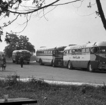 K-63-08-29 Bus trip to Tobermory, stop at Handicraft House north of Wiarton