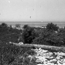 K-63-08-06 Cavalier Island, Howdenvale, 1963