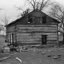 K-66-07-21 Log house, Cliff Sotcliffe farm, Lot 13, Con. IX, Sullivan Twp.