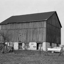 K-67-19-10 Kenneth Aitken's barn on Lot 26, Con. V, Holland Township
