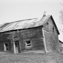 K-67-19-15 Chisholm log house on Lot 4, Con. VI, Brant Township