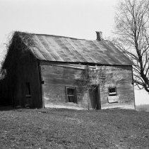 K-67-19-16 Chisholm log house on Lot 4, Con. VI, Brant Township