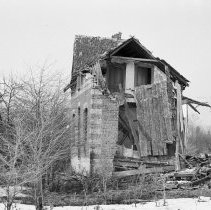 K-69-06-01 Jones house, Lot 17, Con. III, Elderslie Township - red brick