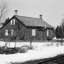 K-72-05-14 C.N.R. section house, Southampton, ON, April 1972