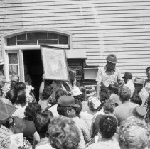 K-74-14-11 George Allen estate auction sale at Horning's Mills, June 1974