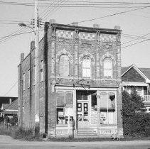 K-74-14-26 General Store at Desboro, ON, July 1974