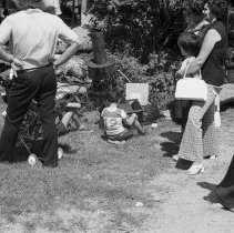 K-74-14-06 George Allen estate auction sale at Horning's Mills, June 1974