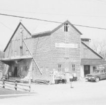 K-75-06-27 Auction sale at Williamsford Feed Mill, Williamsford, 1975