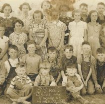 Bruce-Kincardine U.S.S. No. 3 students & teacher 1939 - front