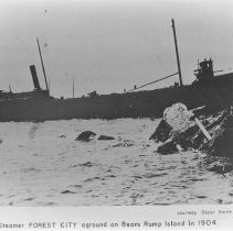 Steamer FOREST CITY aground on Bears Rump Island in 1904