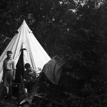 McCullough's lake : Howard Krug and Charlie in front of tent