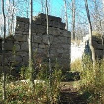 A2015.016.773-001 N-91964_corran_barn Wall_n Of Wiarton_hr