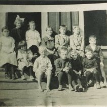 Colpoy's Bay school children 1922