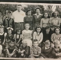 Colpoy's Bay school children 1949