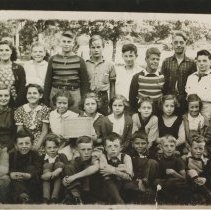Colpoy's Bay school children 1940s