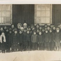 Colpoy's Bay school and Crawford children 1911