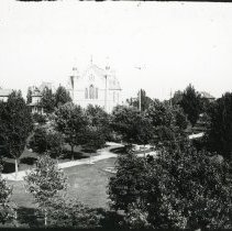 Kincardine United Church and Victoria Park front