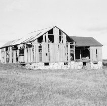 K-81-19-14 Barn on Lot 22, Con. VI, Saugeen TP.