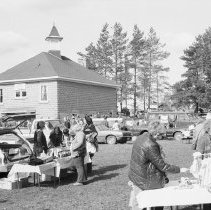 K-81-19-34 Mar Flea Market, Oct. 11, 1981.