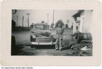 Mercer's Garage customer, Wellsboro / Union Mills, Indiana, 1948
