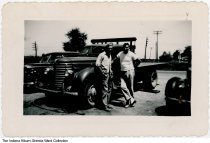 Mercer's Garage customers, Wellsboro / Union Mills, Indiana, 1948