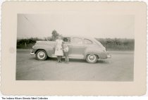 Mercer's Garage customers, Wellsboro / Union Mills, Indiana, 1948