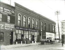 Boss & Ellmer Flour & Feed Store