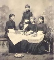 Lottie Loomis & Friends