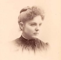 Lottie Loomis Hollister