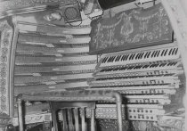 Console of the Barton Organ at Chicago Stadium