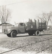 Deltox Rug Company Truck