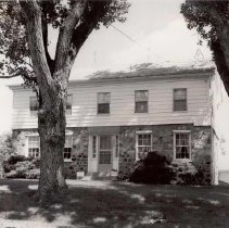 Cyril Oliver Hmestead (1976)